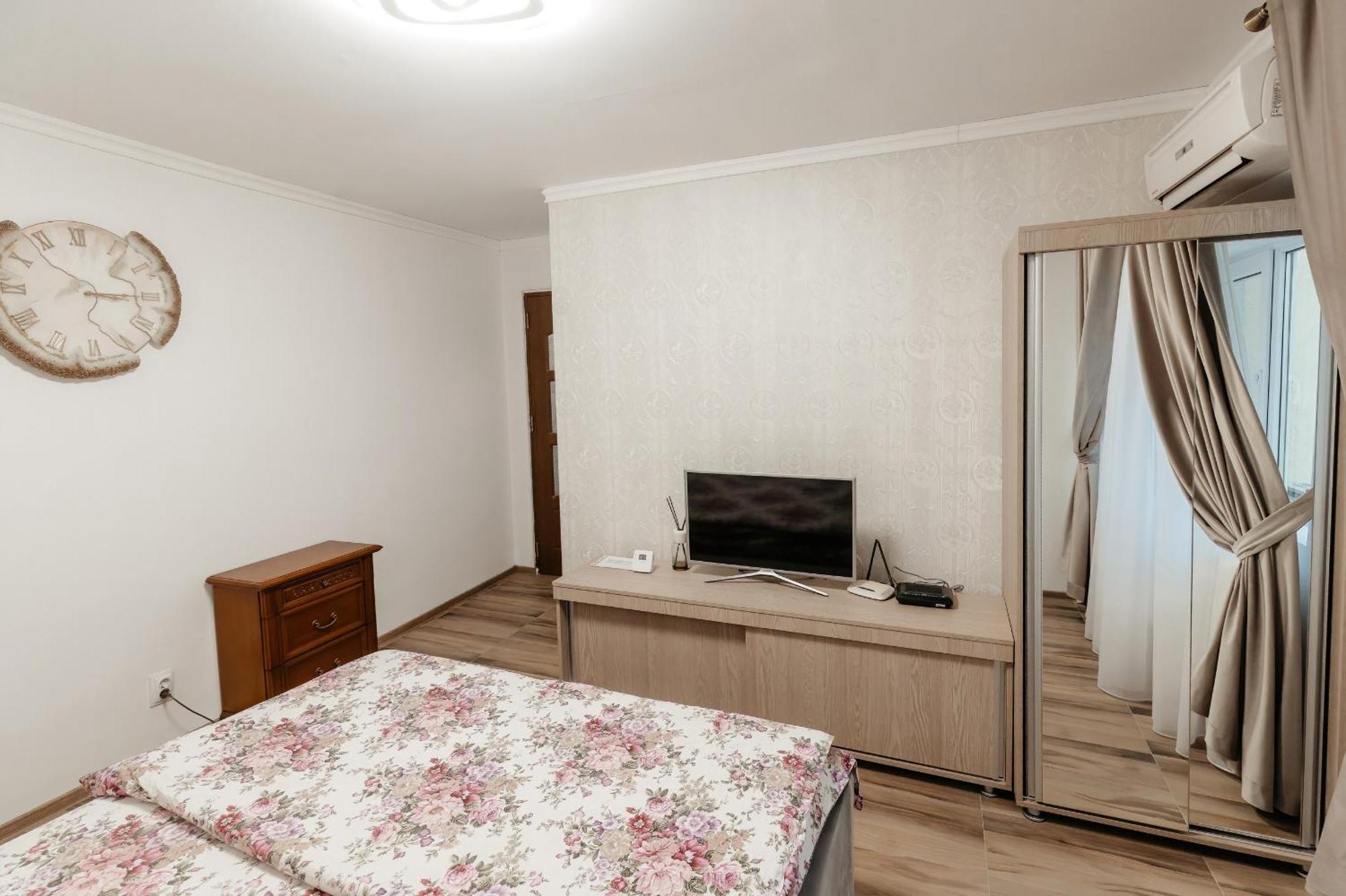 Luxury Radox Apartment Buzau City Center Экстерьер фото